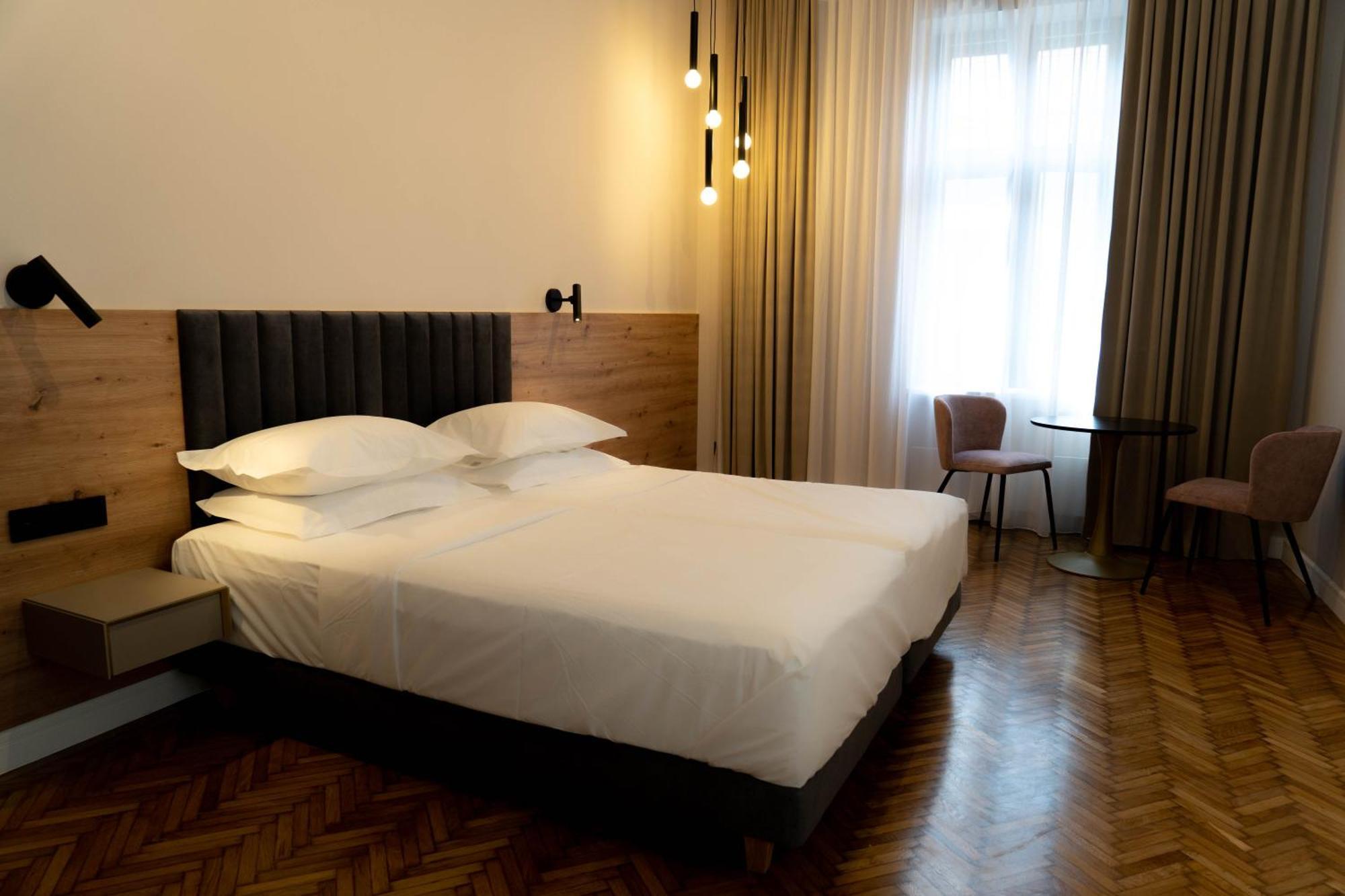 Bloom Downtown Suites Cluj-Napoca Eksteriør billede
