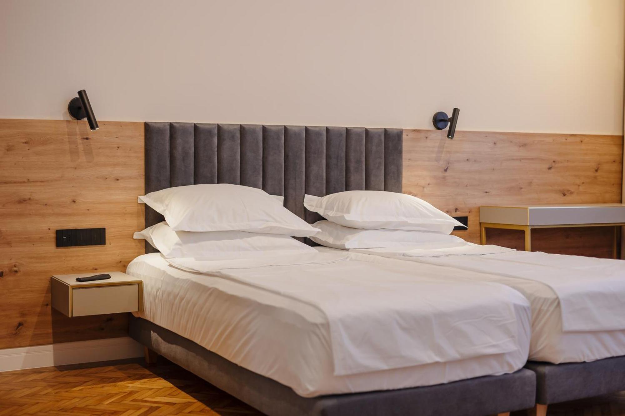 Bloom Downtown Suites Cluj-Napoca Eksteriør billede