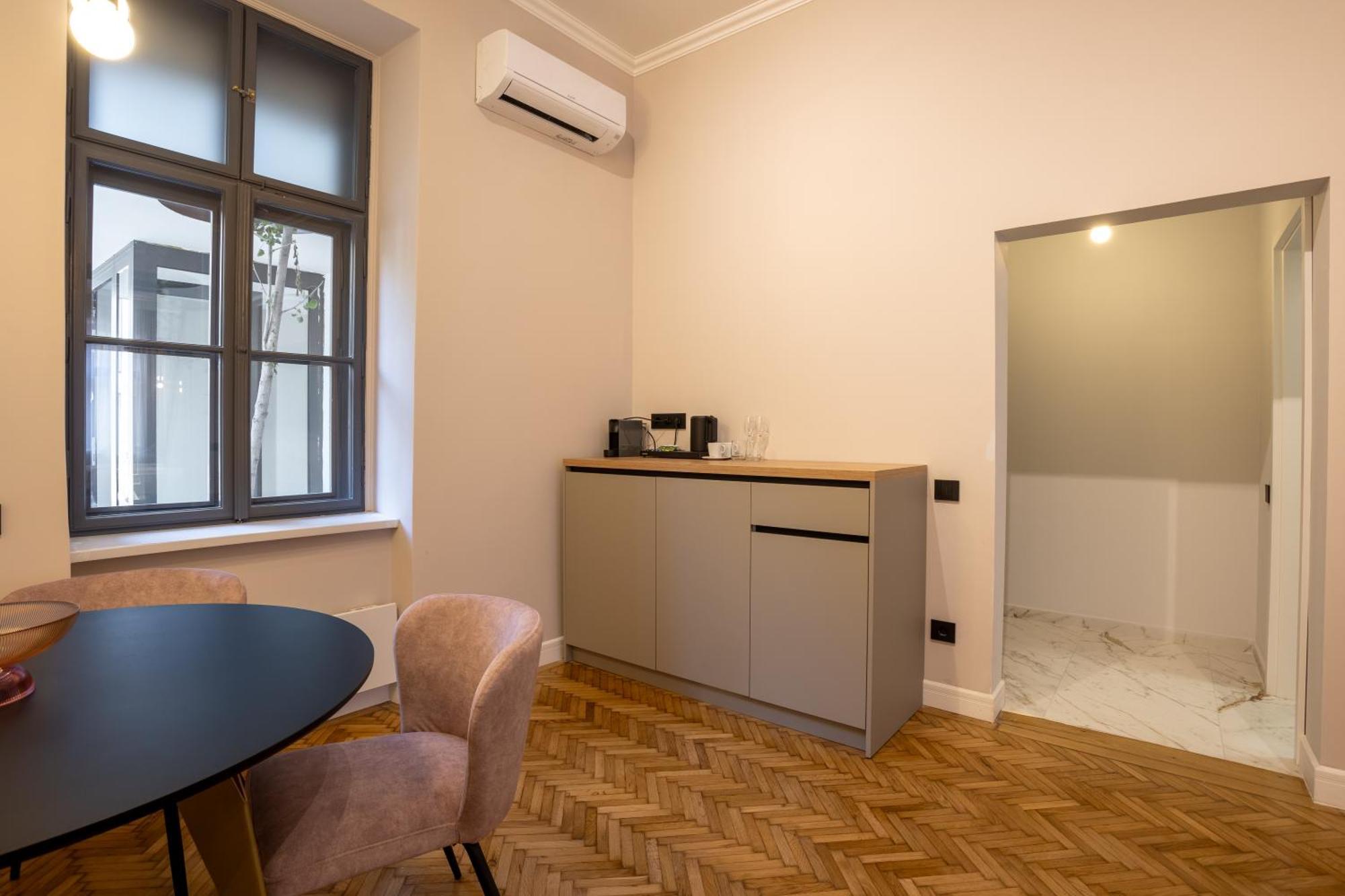 Bloom Downtown Suites Cluj-Napoca Eksteriør billede