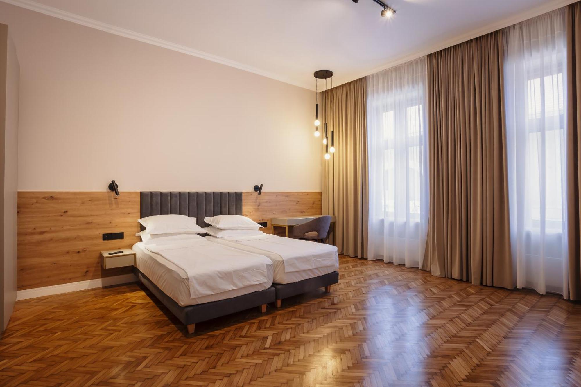 Bloom Downtown Suites Cluj-Napoca Eksteriør billede