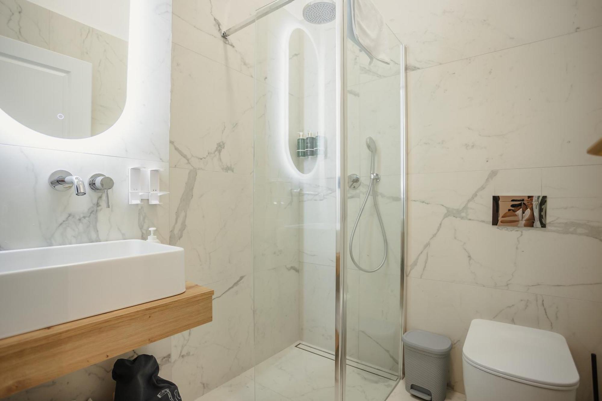 Bloom Downtown Suites Cluj-Napoca Eksteriør billede
