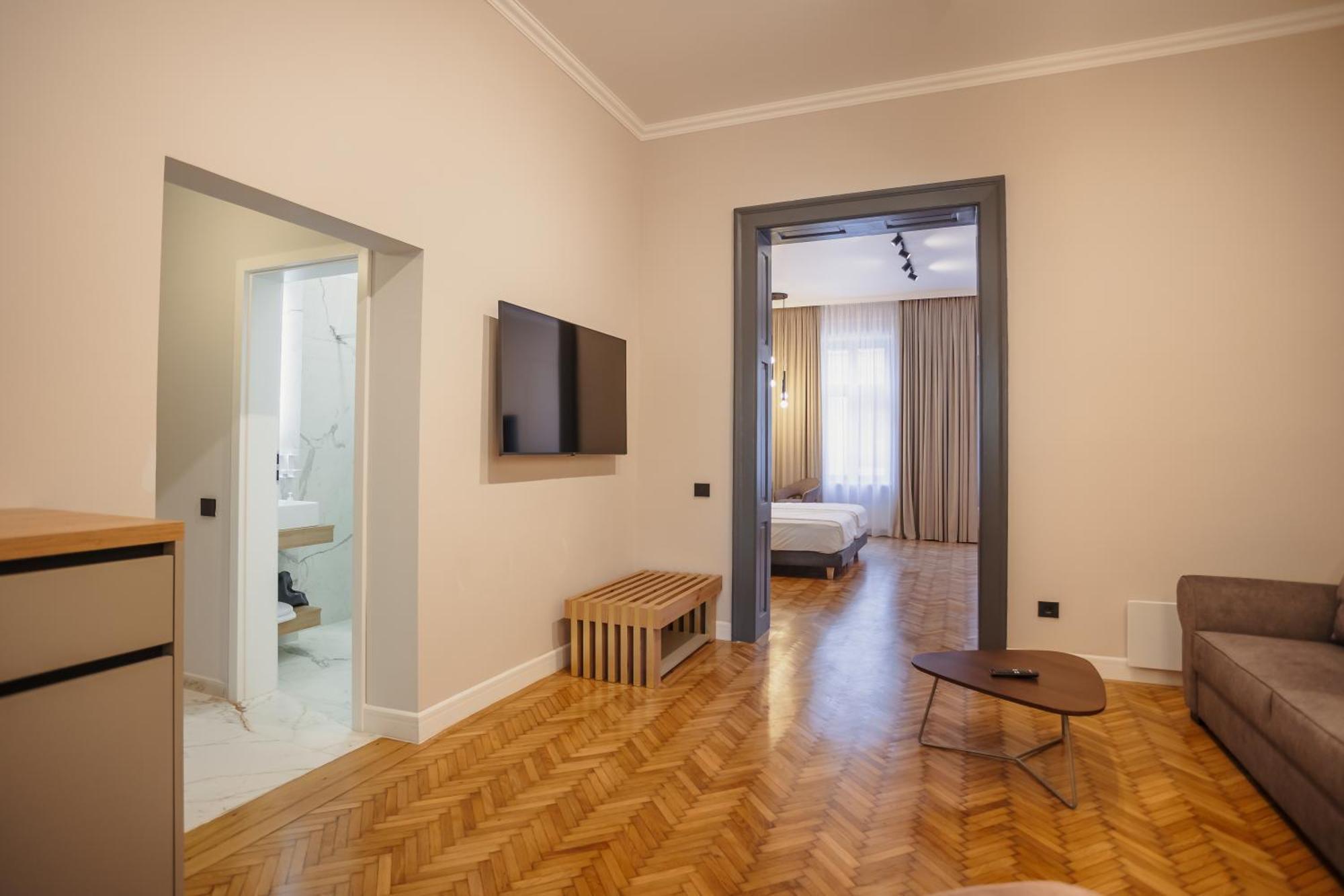 Bloom Downtown Suites Cluj-Napoca Eksteriør billede