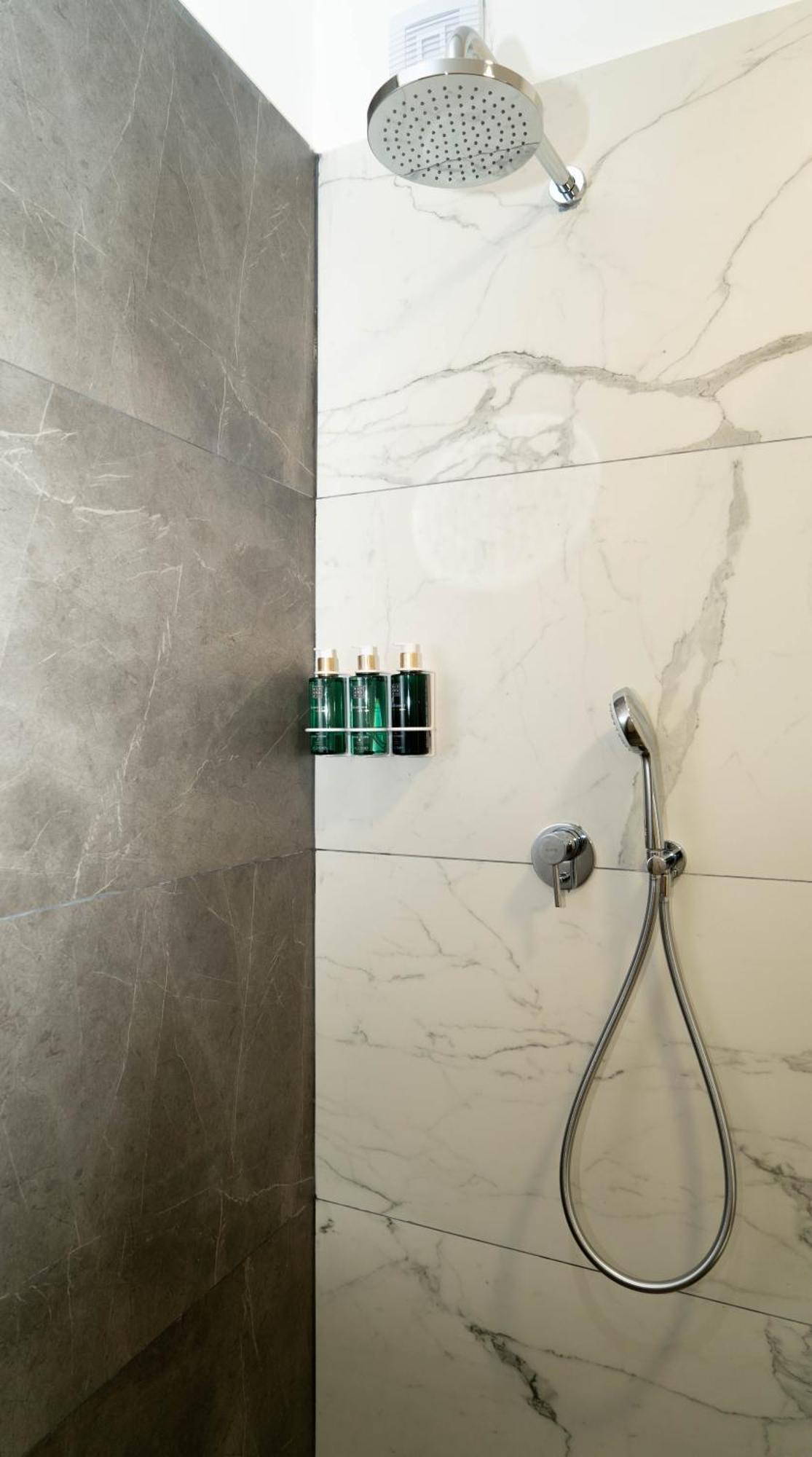 Bloom Downtown Suites Cluj-Napoca Eksteriør billede